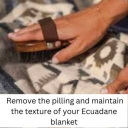 Ecuadane Blanket Brush - Handmade Wooden Natural Boar Bristles - thumbnail 2
