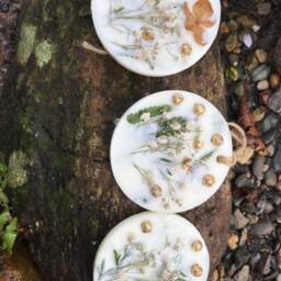 Set Of Three Wax Melt Gypsophila, Gold Flax, Melt, 100% Vegan, Festive Decor, Tree Christmas Decorations, Soy Wax, Tablet - thumbnail 3