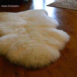 White Sheepskin Rug Long Fur, Soft Wool, Scandinavian Style - thumbnail 2