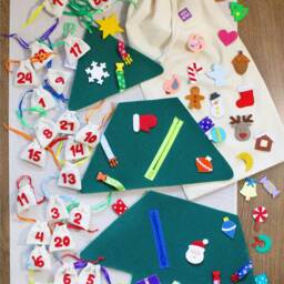 Felt Christmas Advent Calendar With Bags, Tree Ornaments, Toddler Busy Board - Minimoms - thumbnail 3