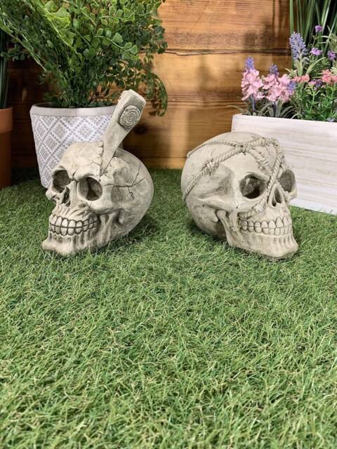 Stone Garden Pair Of Axe/ Barb Wire Skull Gothic Human Head Ornament Statue - image 1