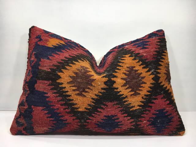 Vintage Turkish Kilim Pillow Cover, 16x24 Lumbar Cushion - image 1