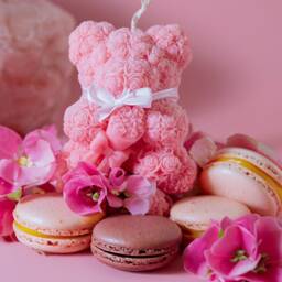 Rose Bear Soy Wax Candle - Handmade Valentine's Day Gift - thumbnail 3