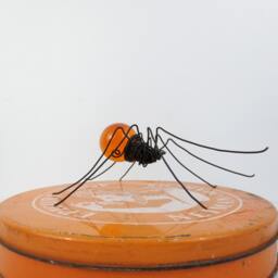 Spectacular Orange Spider Wire & Vintage Globe Repurposed Art, Free Shipping in Us - thumbnail 4
