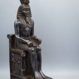 Egyptian Statue Of Ramesses Ii Large Heavy Black Solid Stone Made in Egypt - thumbnail 4