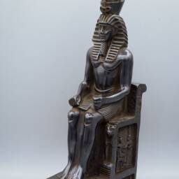 Egyptian Statue Of Ramesses Ii Large Heavy Black Solid Stone Made in Egypt - thumbnail 3