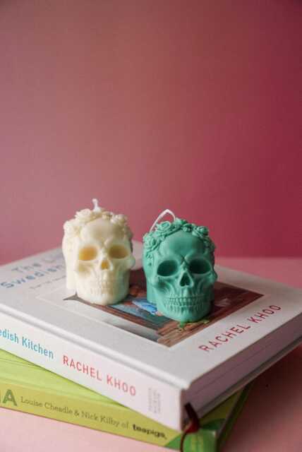 Skull Soy Wax Candle Midnight Haunter, Spooky Vegan Decor - image 1
