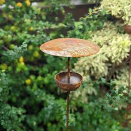 Rusty Metal Bird Feeder Stake - Garden Feeding Station Outdoor Wildlife Ornament Handmade Steel - thumbnail 4
