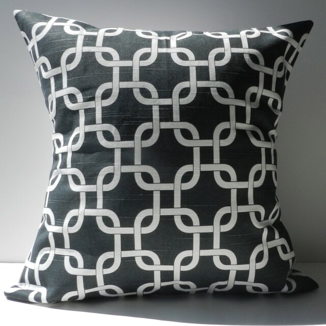 New 18x18 Inch Designer Handmade Pillow Cases. Midnight & White Link Pattern
