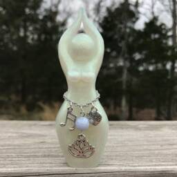 Sarasvati Sacred Word Story Goddess - Statue, Saraswati, Shakti - thumbnail 3