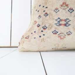 Turkish Kilim Pillow Cover - 20x20 Inch Vintage Anatolian Home Decor - thumbnail 2