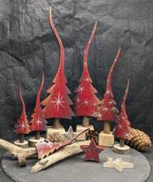 Nutcracker, Dark Red, Christmas Tree With Star Or Gradient, Glittering Fir Tree, Hand-Painted Wooden in 4 Sizes - thumbnail 1