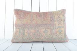 Handmade Turkish Kilim Pillow Cover Vintage Anatolian Design - 16x24 - thumbnail 1