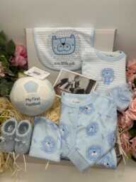 "New Baby Boy Gift Set Blue Lion Hamper - Cute Little Cub Bib, Sleepsuit, Booties & ""My First Football"