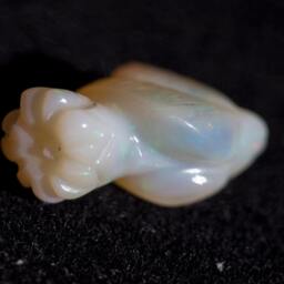 Blooming Flower Opal Carving -2.92 Cts - thumbnail 2