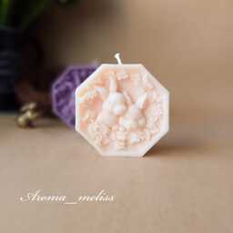Handcrafted Easter Bunny Candle Soy & Beeswax Floral Decor - thumbnail 2
