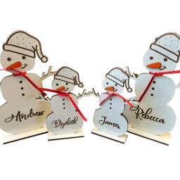 Personalised Freestanding White Snowman, Family Christmas Decoration, Place Names Setting Table Decoration - thumbnail 3