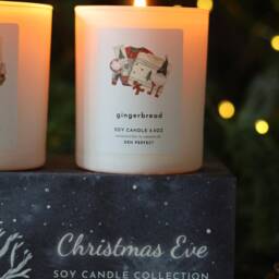Christmas Eve Collection Christmas Pine, Gingerbread, Woodland Cabin. Natural Soy Candle Gift Set Box - thumbnail 4