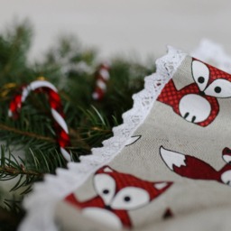 Christmas Tree Fox Decor/Christmas Tree Skirt/Christmas Decoration/Woodland Christmas/Christmas Ornament/Fox Foxes Accents - thumbnail 2