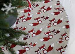 Christmas Tree Fox Decor/Christmas Tree Skirt/Christmas Decoration/Woodland Christmas/Christmas Ornament/Fox Foxes Accents