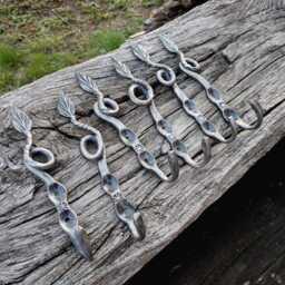 Hand Forged Iron Wall Hooks, Leaf Design, Set Of 6 Hooks, Door Hangers - thumbnail 3