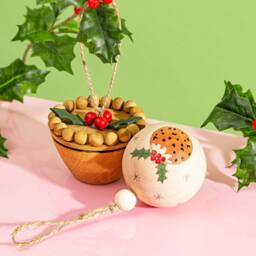 Wooden Christmas Pudding Tree Bauble - Food Santa Claus Xmas Dinner Festive Traditional Hanging Decoration Gift Family Friend - thumbnail 3