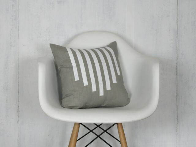 Gray Linen Pillow Cover With White Line Design/Southwestern Decorative Throw Cushion Bright Neutral Bedding Accent Stone Grey Geometric - image 1