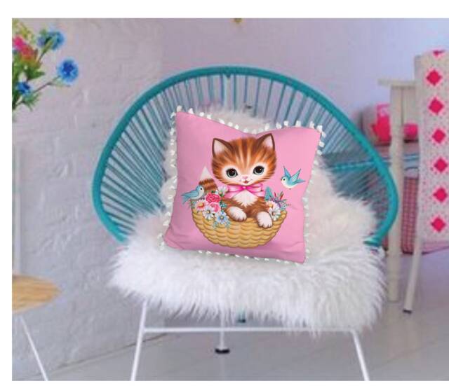 Kitsch Cat Cushion Cover Retro 50's Style Pillow With Tassel Trim - image 1