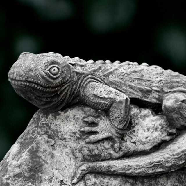 Fantasy Lizard Statue Concrete Figurine Outdoor Reptile Decor Handmade Art Front Door Ornament Cement Animal Sculpture Gift - image 1
