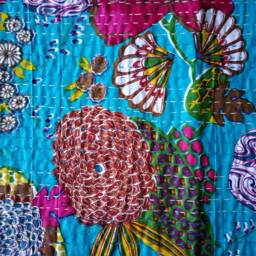 King Size Floral Kantha Quilt, Bohemian Cotton Bedspread - thumbnail 4