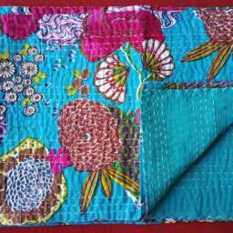 King Size Floral Kantha Quilt, Bohemian Cotton Bedspread - thumbnail 3