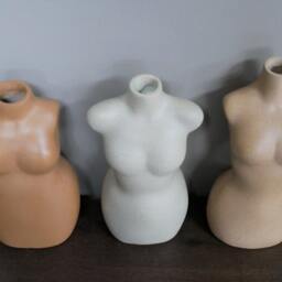 Set Of 3 Body Positive Vases - Dry Flower Artificial Woman Empowering Quirky Neutral Colour - thumbnail 3