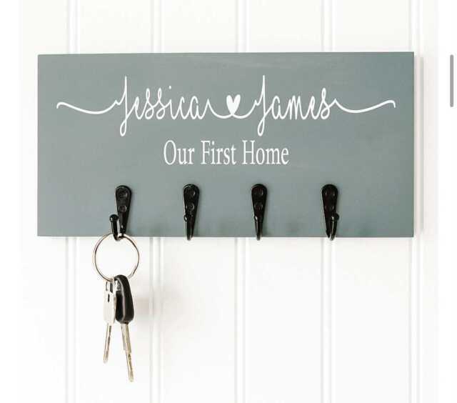 Handmade Wooden Key Rack Farmhouse Entryway Organizer With Metal Hooks - image 1