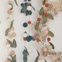 Handmade Felted Wool Garland With Leaves & Felt Balls For Home Decoration Christmas - thumbnail 3