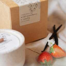 Wild Strawberry & Vanilla, Botanical Soy Wax Candle, Wood Wick, Concrete Stoneware Eco Friendly Candle Gift, Mum Gift - thumbnail 2