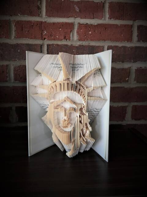 statue Of Liberty Book Folding - image 1