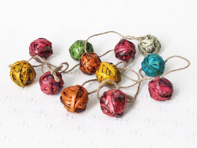 Newspaper Ornaments, Small - Garland Of 12 Baubles Assorted Colours - image 1