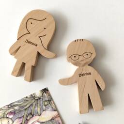 Personalized Wooden Couple Figurines - Unique Wedding Gift - thumbnail 3