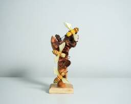 Bee Comb Statue, Bees Figurine, Wood Carving, Painted Bee, Handmade, Wall Hanging, Animal Decor, Home Decoration, Bridesmaid Gifts - thumbnail 1