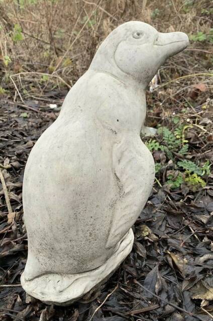 stone Garden Large Cute Penguin Wildlife Bird Gift Ornament - image 1