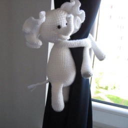 Crochet Elephant Curtain Tie, Nursery Decor, Baby Shower Gift - thumbnail 3