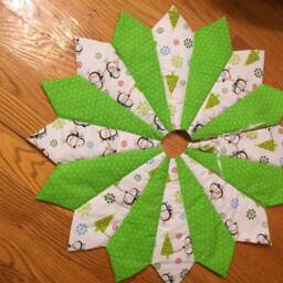 Christmas Tree Skirt, Table Top, Mini Tree, Penguin, Small, Juvenile, Red, Lime Green, Quilted - thumbnail 2