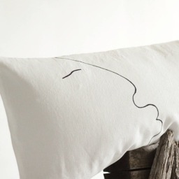 White Linen Lumbar Pillow Cover Minimalist Kiss Design - thumbnail 3