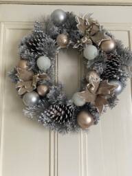 Christmas Snow Effect Door Wreath Decoration Artificial Traditional Foliage Autumn Xmas Home Decor Decorative Festive 50cm - thumbnail 1