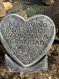 stone Garden Grandma & Grandad Large Heart Memorial Plaque Concrete Ornament - thumbnail 1