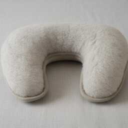 Merino Wool U-Shape Neck Pillow - Travel Support Cushion Beige/Light Grey - thumbnail 3
