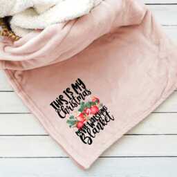 Personalized Christmas Movie Watching Blanket - Festive Keepsake - thumbnail 2