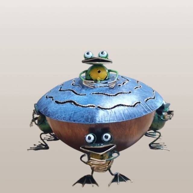 Handcrafted Pond T-Light With Frogs. Outdoor Indoor Candle Holder. Frog Lovers. Garden Decoration
