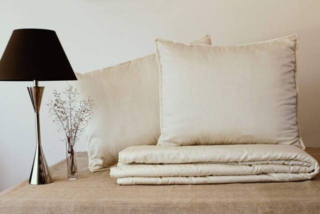 Master Bedding Set Of King Comforter Pillows - Us Duty Paid - image 1