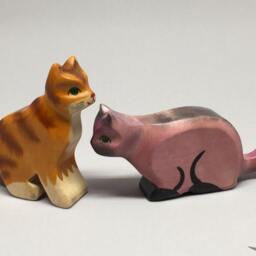 Toy Cat Wooden Purple Black Stalking Prowling Size 10, 5x5, 0x2, 2 cm - Bxhxs Approx. 30 Gr - thumbnail 3